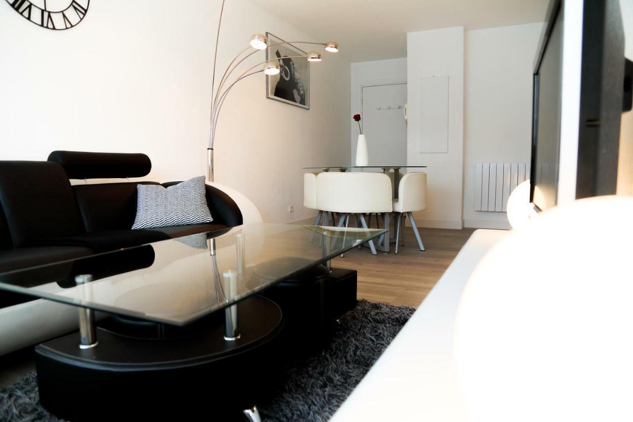 Appartements Du Leman - Proches Geneve - Parkings Prives Gratuits 안마스 외부 사진