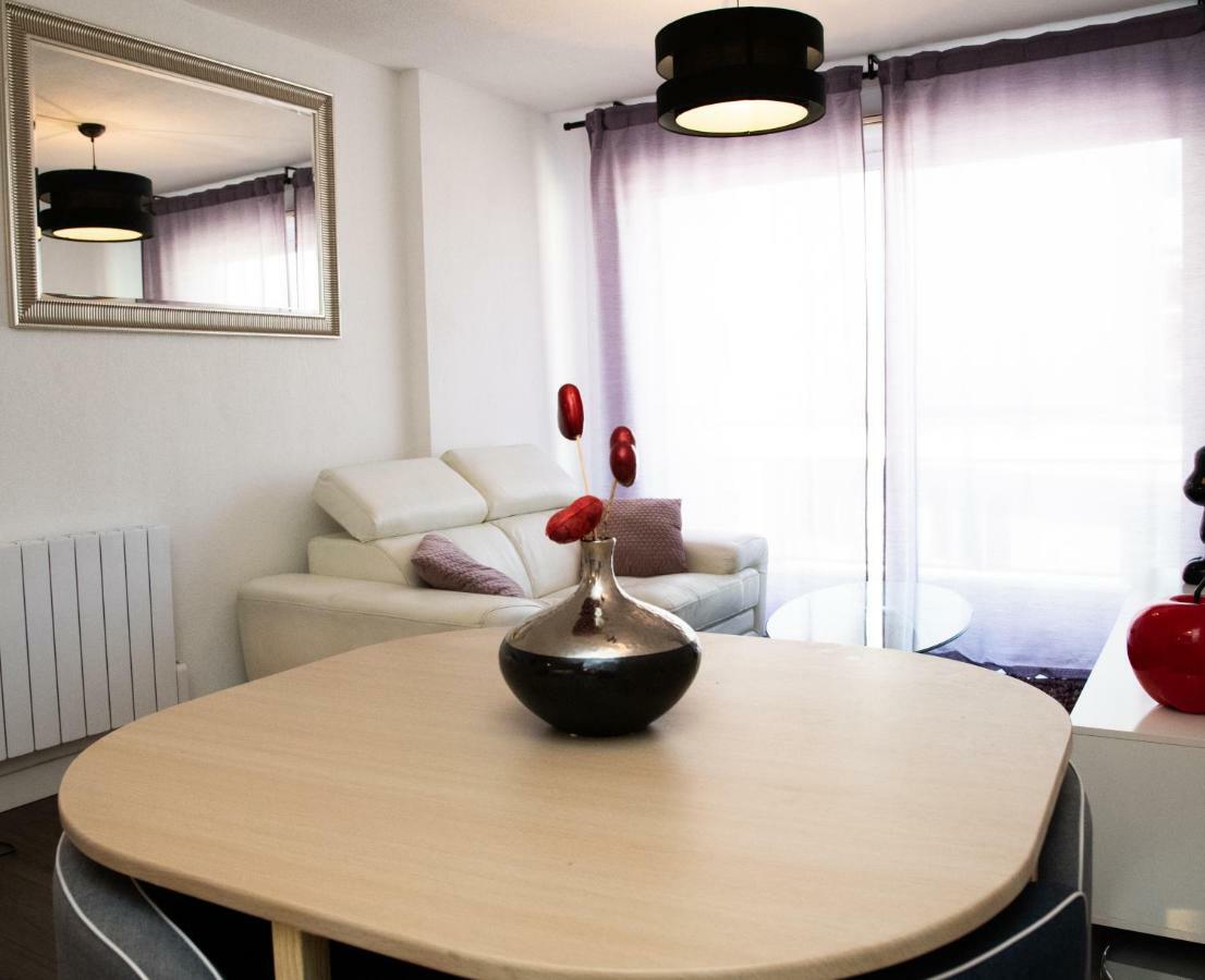 Appartements Du Leman - Proches Geneve - Parkings Prives Gratuits 안마스 외부 사진
